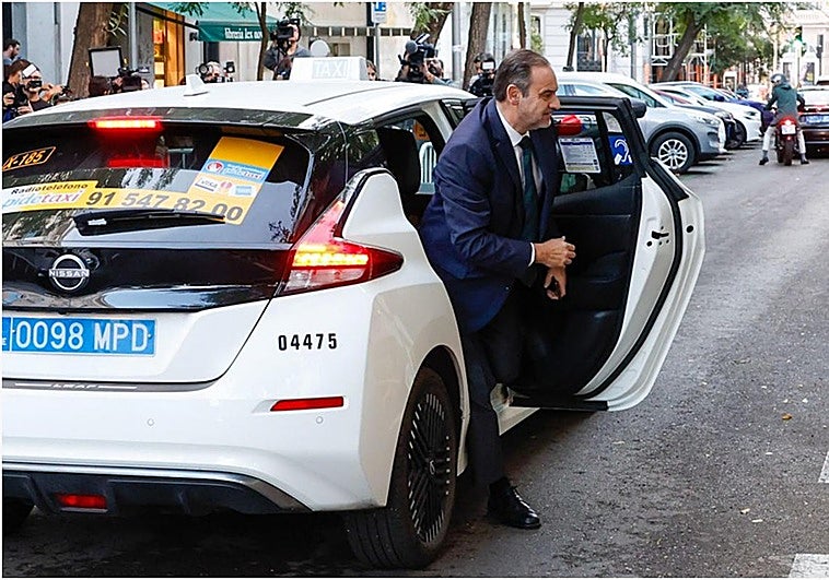 Ábalos recurre su prisión con la tesis de que se viola el derecho de los ciudadanos que le votaron